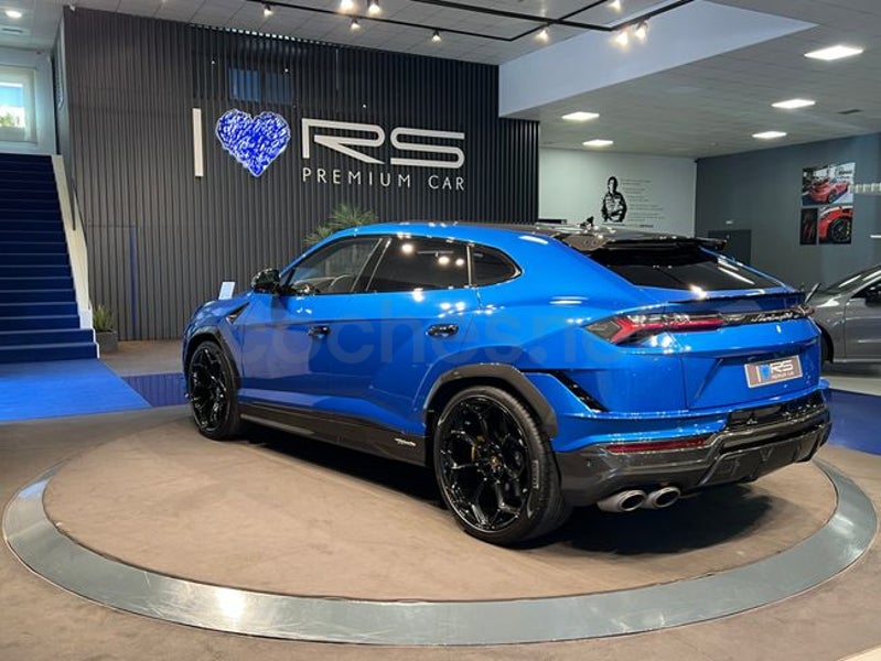 Lamborghini Urus 2023 — photo 6
