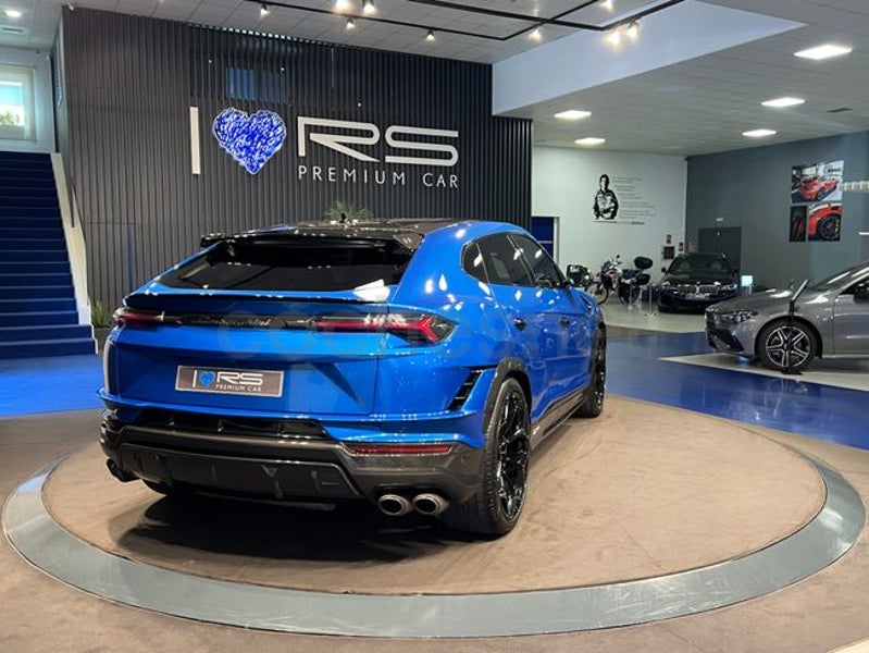 Lamborghini Urus 2023 — photo 8