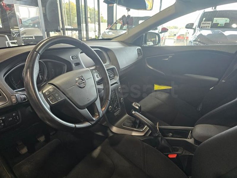Volvo V40 2018 — photo 6