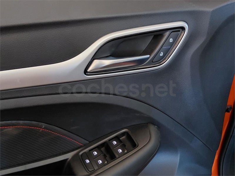 Mg Zs 2025 — photo 7