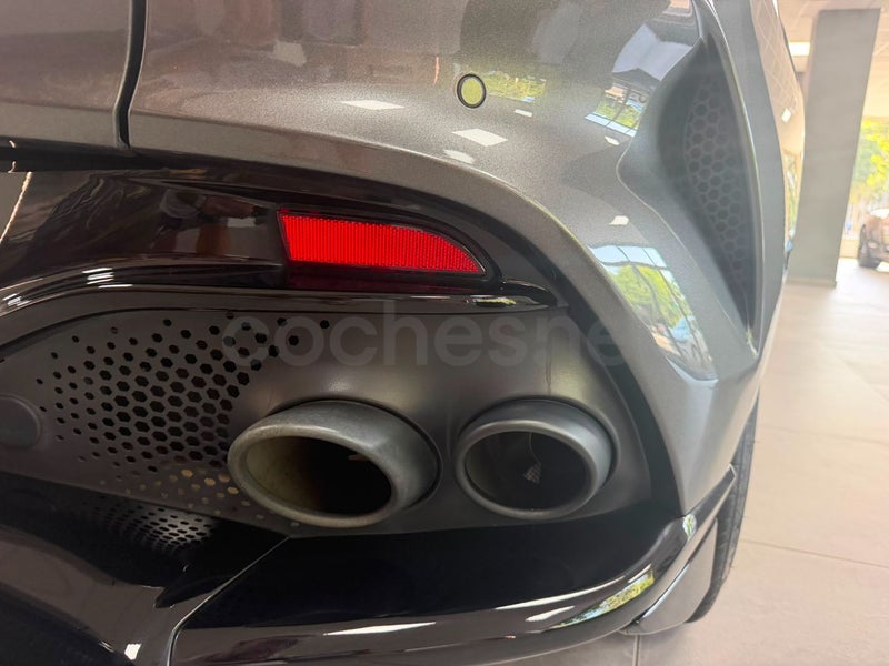 Aston Martin Dbx 2023 — photo 8