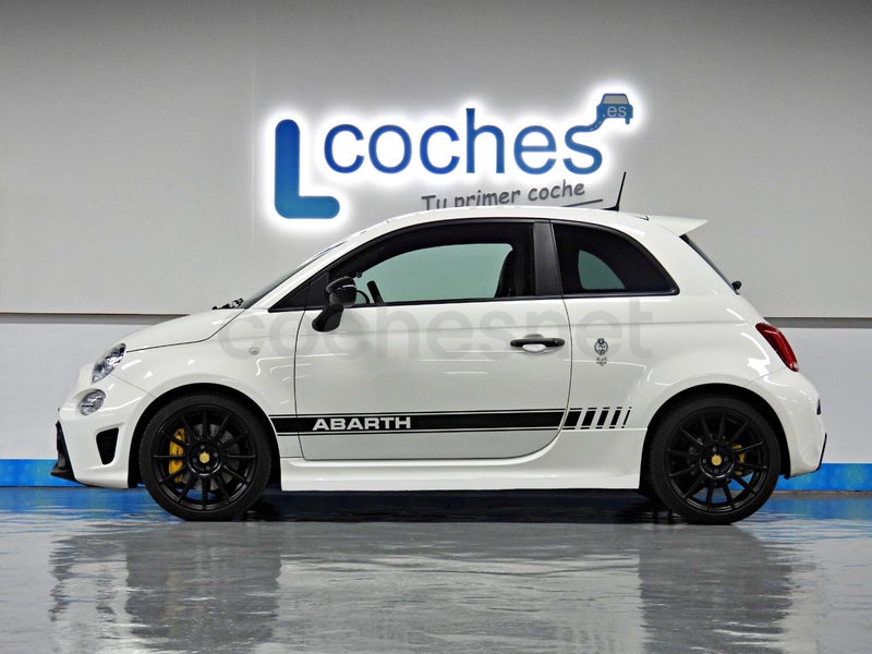 Abarth 500 2021 — photo 2
