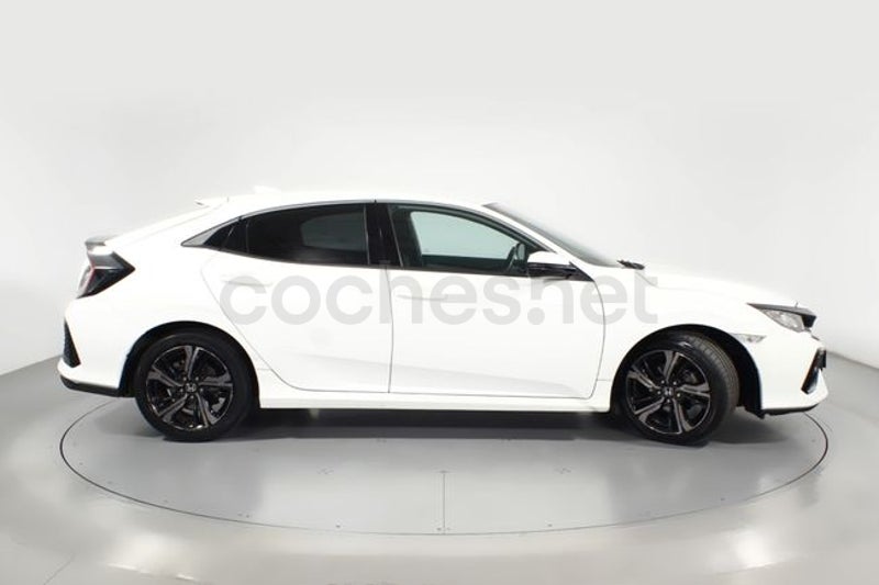 Honda Civic 2019 — photo 3