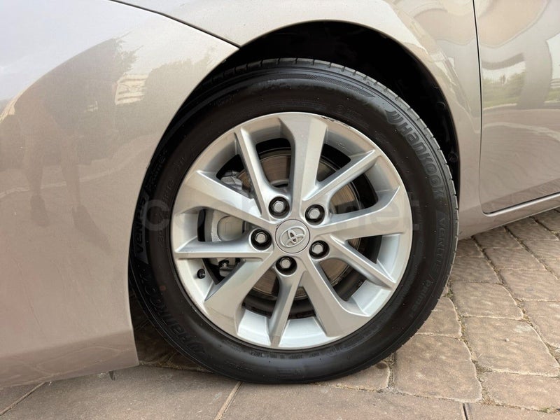 Toyota Auris 2013 — photo 5