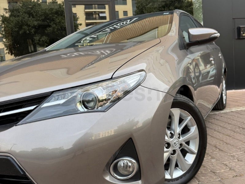 Toyota Auris 2013 — photo 6