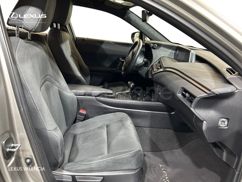 Lexus Ux 2022 — photo 6