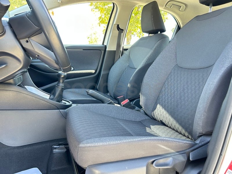 Toyota Yaris 2022 — photo 8