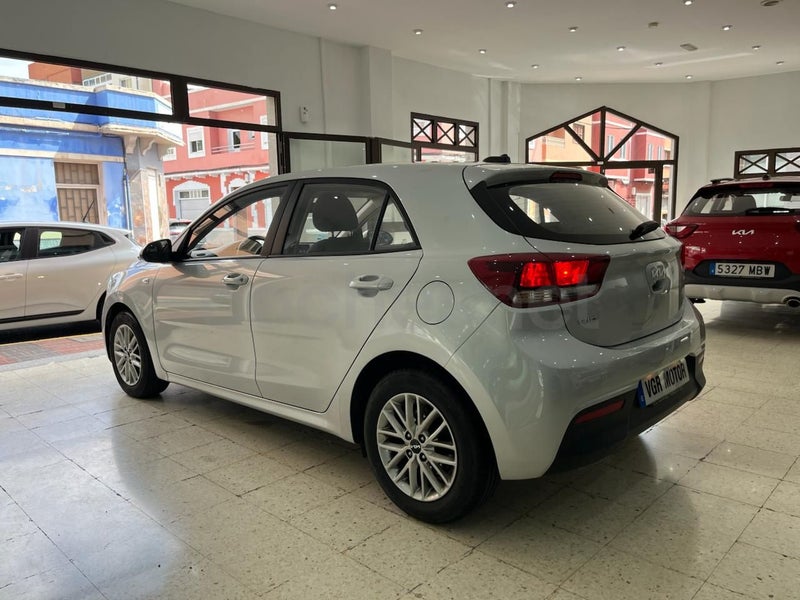 Kia Rio 2023 — photo 3