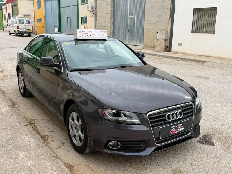 Audi A4 2009 — photo 4