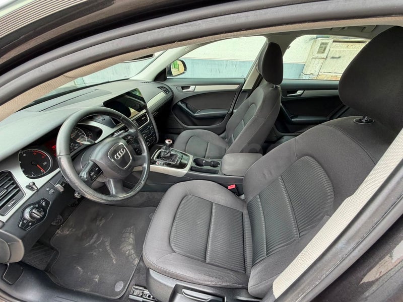 Audi A4 2009 — photo 6