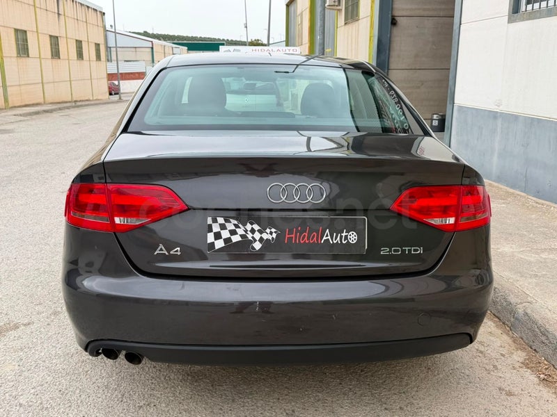 Audi A4 2009 — photo 8