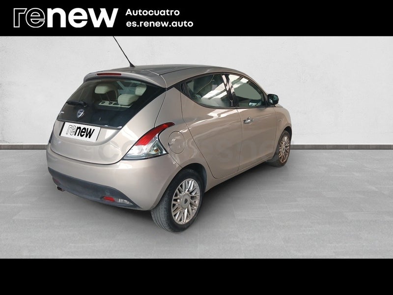 Lancia Ypsilon 2013 — photo 2