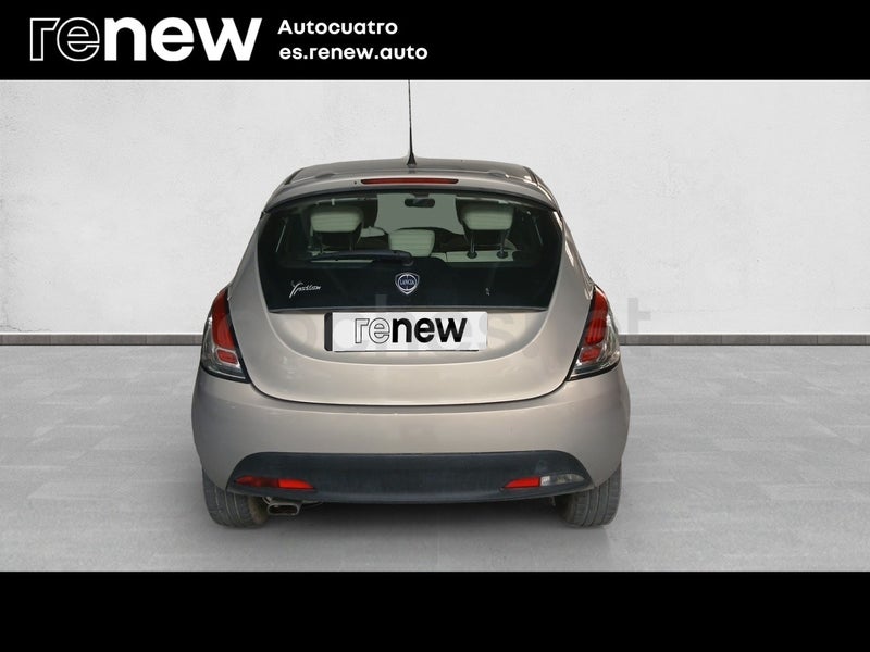 Lancia Ypsilon 2013 — photo 5