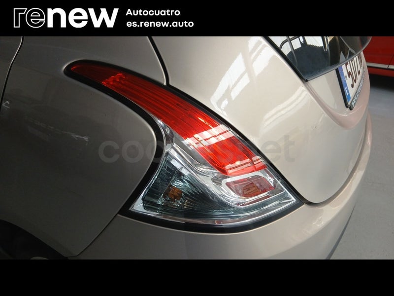 Lancia Ypsilon 2013 — photo 7