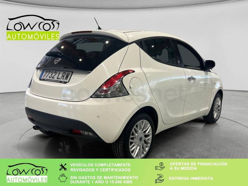 Lancia Ypsilon 2013 — photo 6