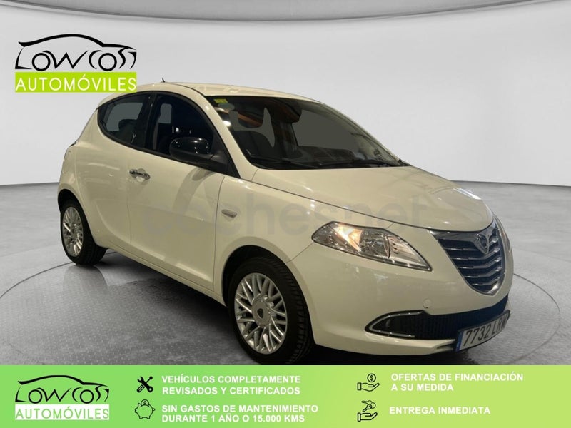 Lancia Ypsilon 2013 — photo 8