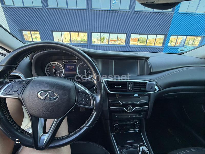 Infiniti Q30 2016 — photo 7