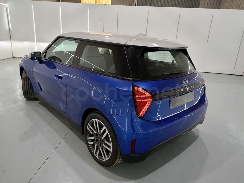 Mini Cooper 2025 — photo 4
