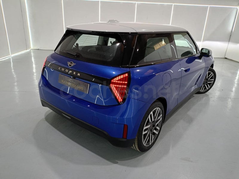 Mini Cooper 2025 — photo 6