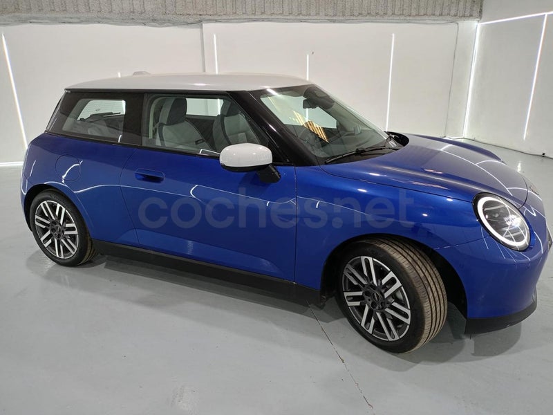 Mini Cooper 2025 — photo 8