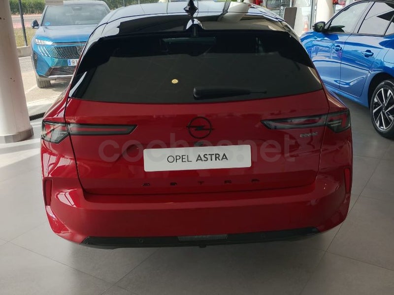 Opel Astra 2024 — photo 5