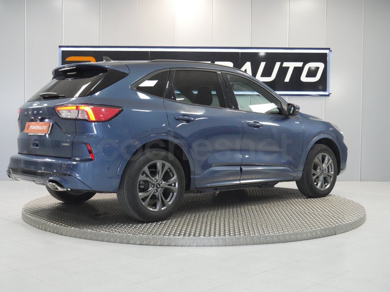 Ford Kuga 2023 — photo 4