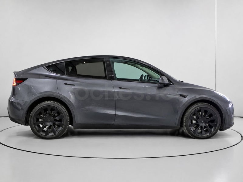 Tesla Model Y 2022 — photo 2