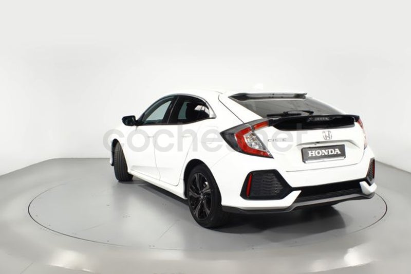 Honda Civic 2019 — photo 2