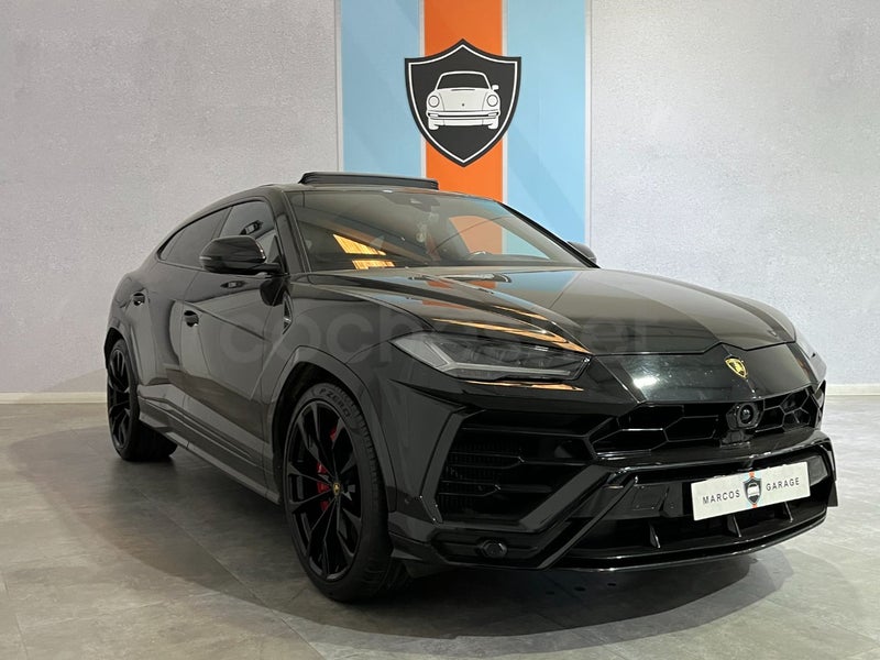 Lamborghini Urus 2023 — photo 2