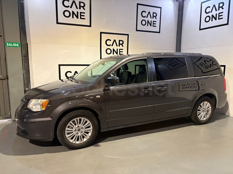 Lancia Voyager 2015 — photo 3