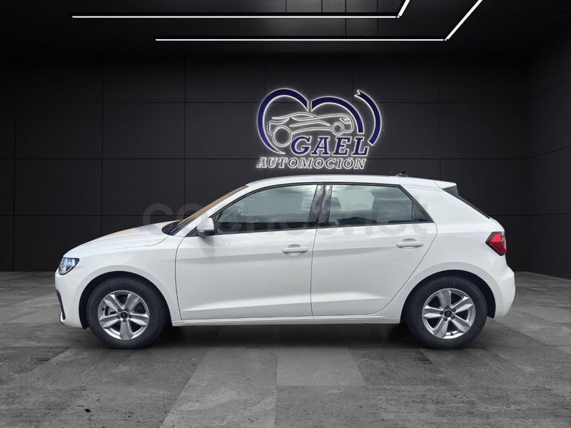 Audi A1 2025 — photo 2