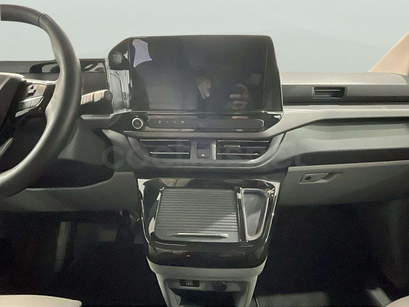 Ford Tourneo Custom 2024 — photo 8