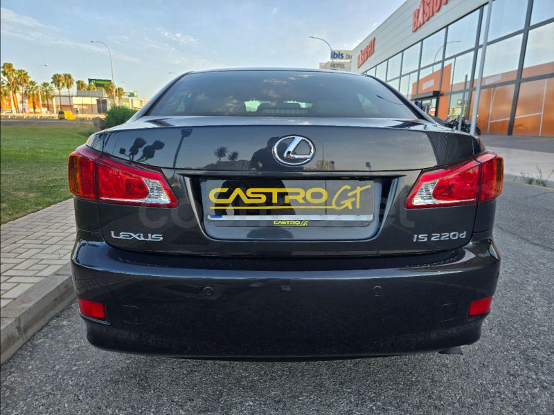 Lexus Is 2010 — photo 6
