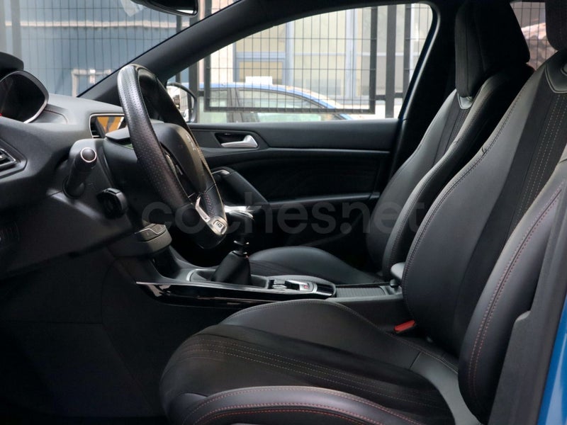 Peugeot 308 2021 — photo 8