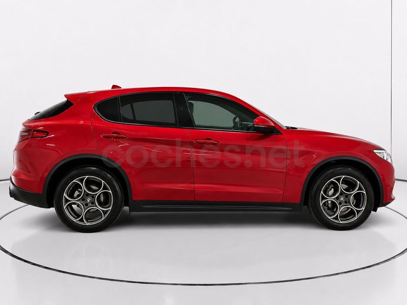 Alfa Romeo Stelvio 2022 — photo 2