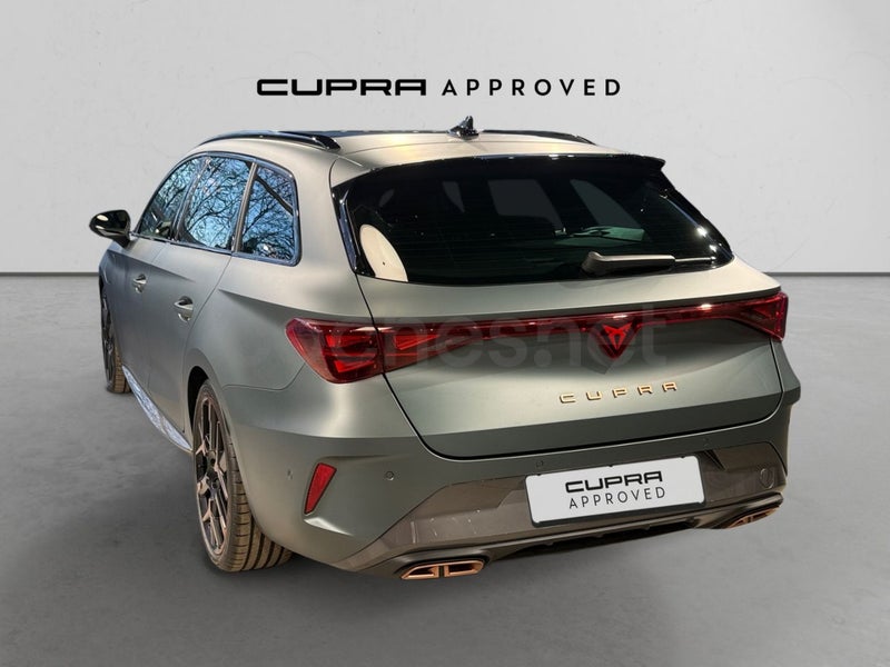 Cupra León 2025 — photo 2