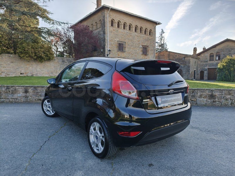 Ford Fiesta 2013 — photo 2