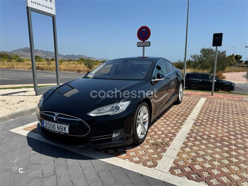 Tesla Model S 2017 — photo 2