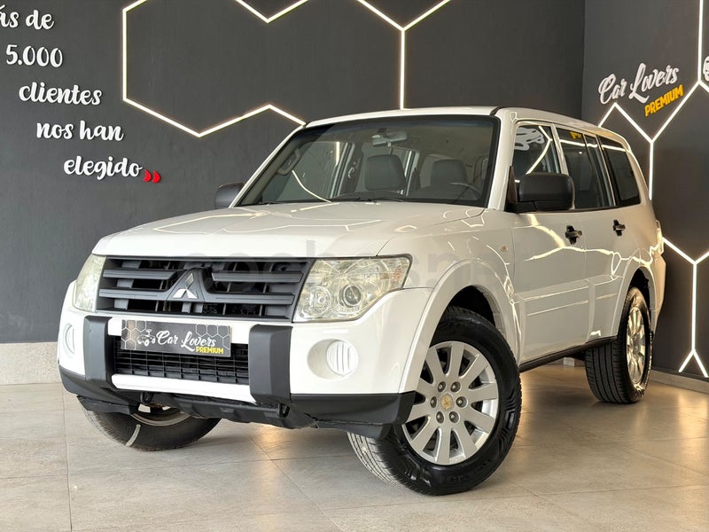 Mitsubishi Montero 2011 — photo 4