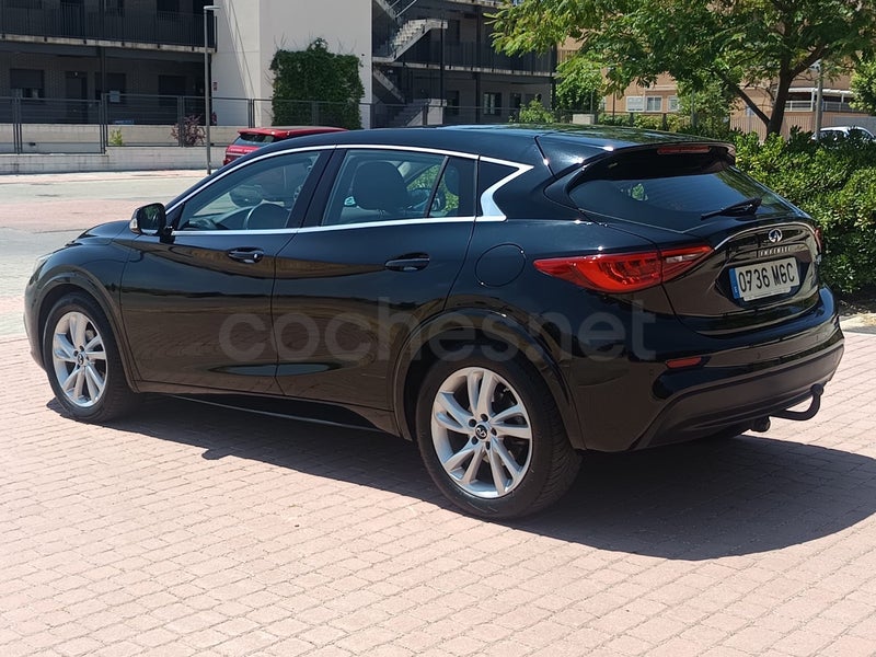 Infiniti Q30 2017 — photo 3