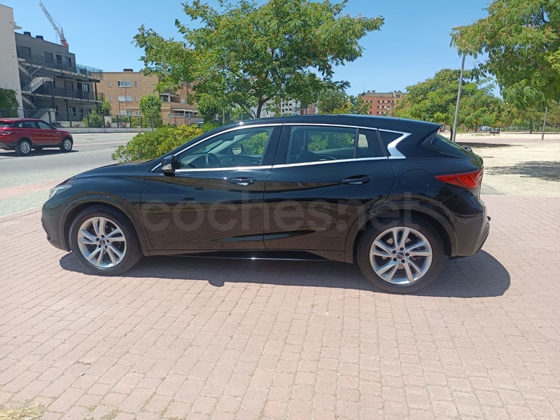 Infiniti Q30 2017 — photo 4