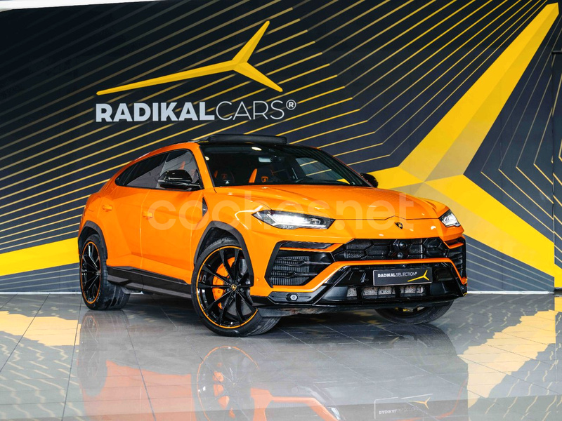 Lamborghini Urus Pearl Capsule 2022 — photo 3