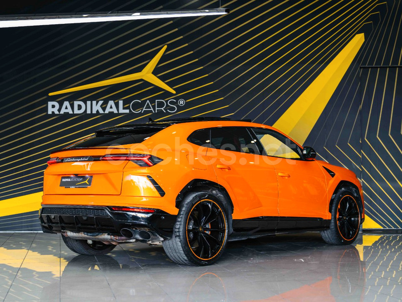 Lamborghini Urus Pearl Capsule 2022 — photo 6