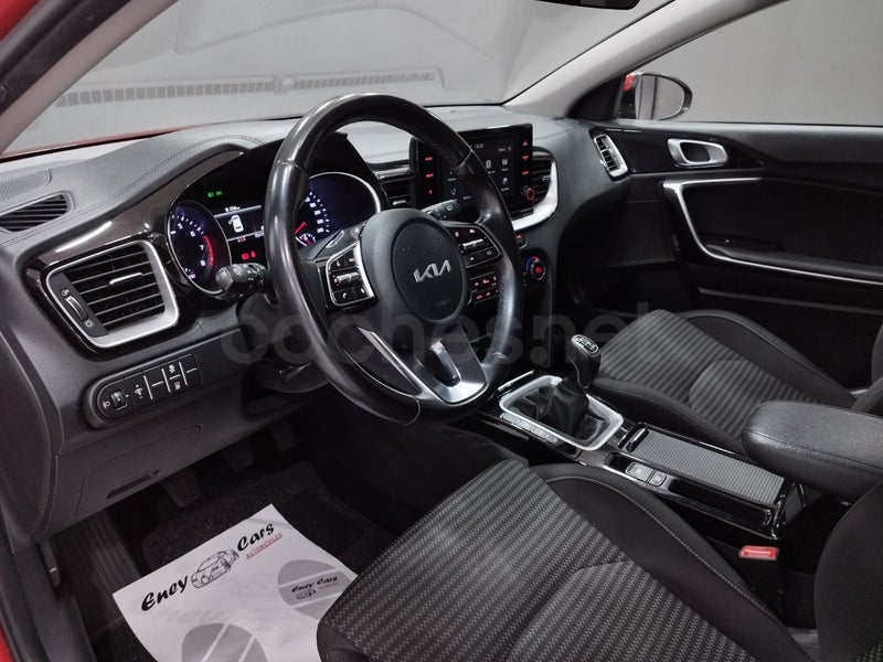 Kia Ceed 2023 — photo 8