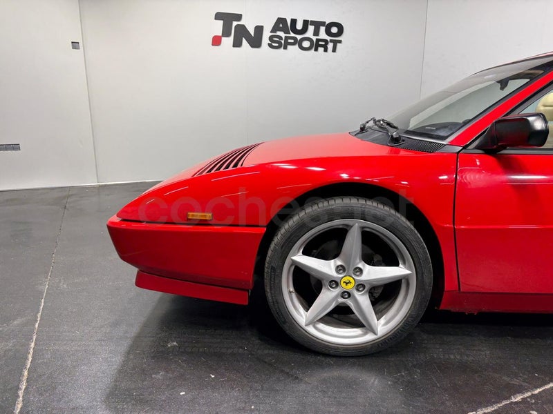 Ferrari Mondial 1990 — photo 8
