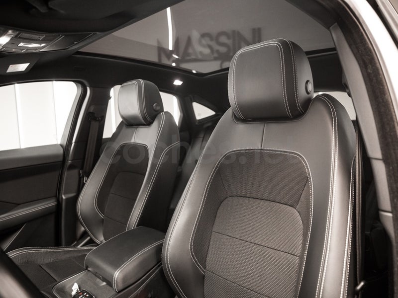 Jaguar E-pace 2019 — photo 2