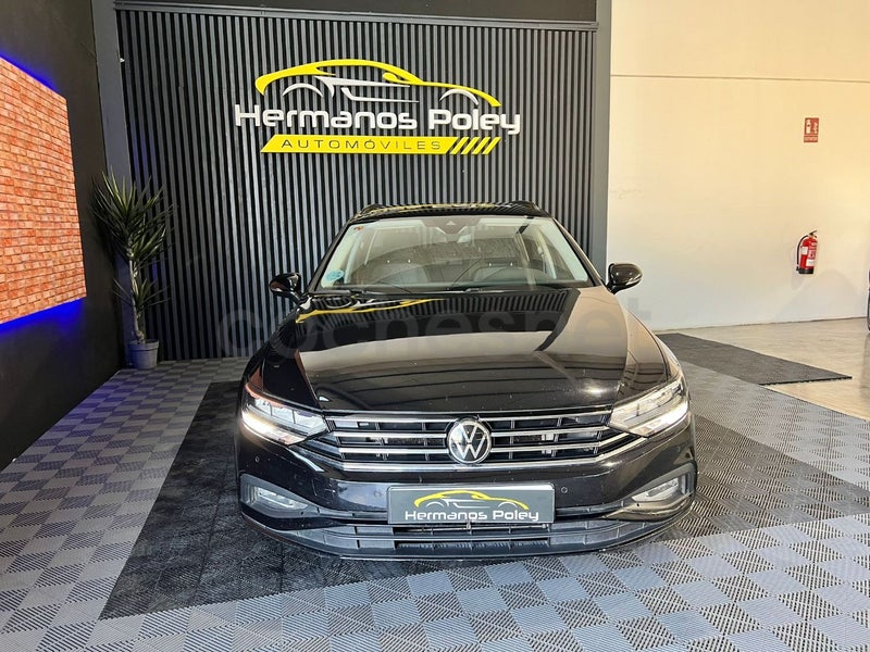 Volkswagen Passat 2021 — photo 2