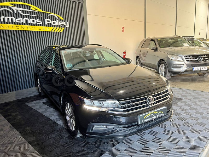 Volkswagen Passat 2021 — photo 3