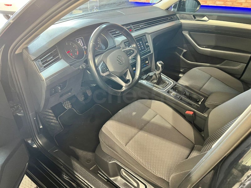 Volkswagen Passat 2021 — photo 4
