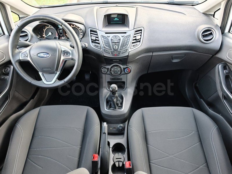 Ford Fiesta 2015 — photo 4